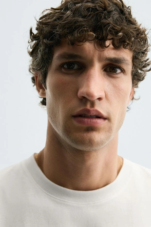 Тяжеловесная футболка с эффектом потертости- Заказать в России