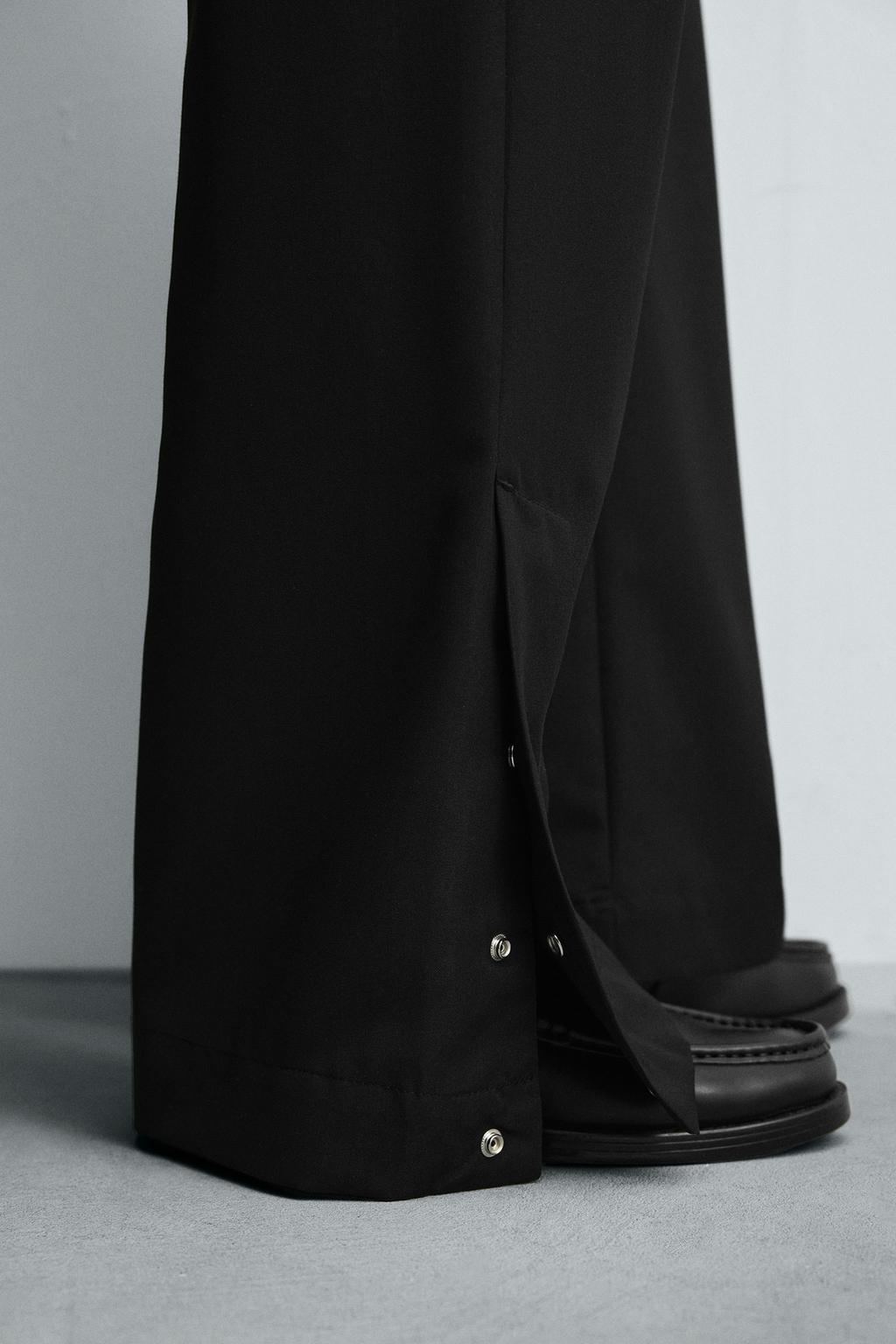 БРЮКИ FLARED FIT