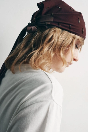 Бандана с принтом и бисером- Заказать в России