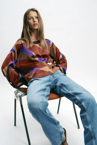 Рубашка из атласной ткани с принтом- Заказать в России