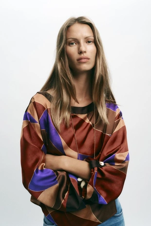 Рубашка из атласной ткани с принтом- Заказать в России