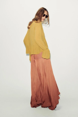 Легкий топ с оборочками- Заказать в России