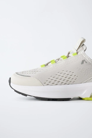 Спортивные кроссовки с воздушной камерой