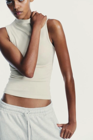 Топ из хлопка и модала