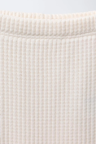 Комплект из футболки и леггинсов с рельефной текстурой- Заказать в России