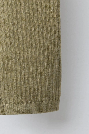 Легинсы в рубчик с пуговицами