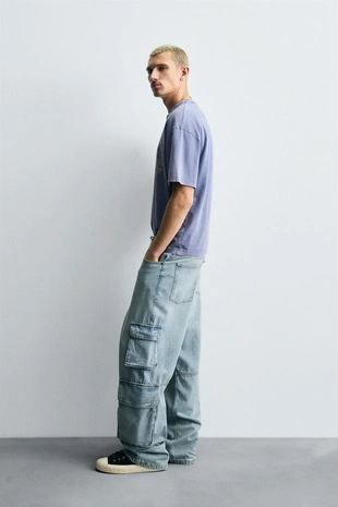 Футболка с графическим принтом VARSITY- Заказать в России