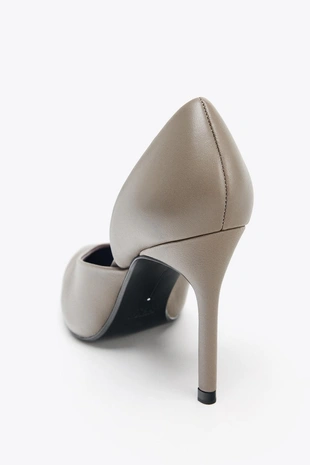 Кожаные туфли на высоком каблуке- Заказать в России