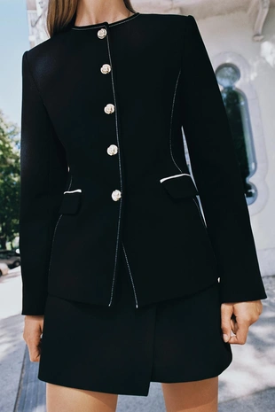 Блейзер с отделкой кантом и декоративной строчкой- Заказать в России