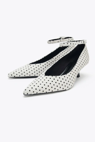 Туфли на каблуке из кожи и овечьей шкуры в горошек- Заказать в России