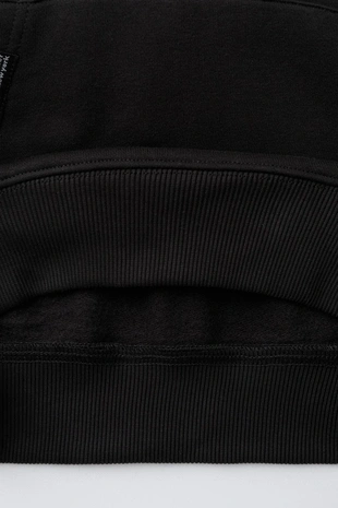 Толстовка с вышивкой и карманом