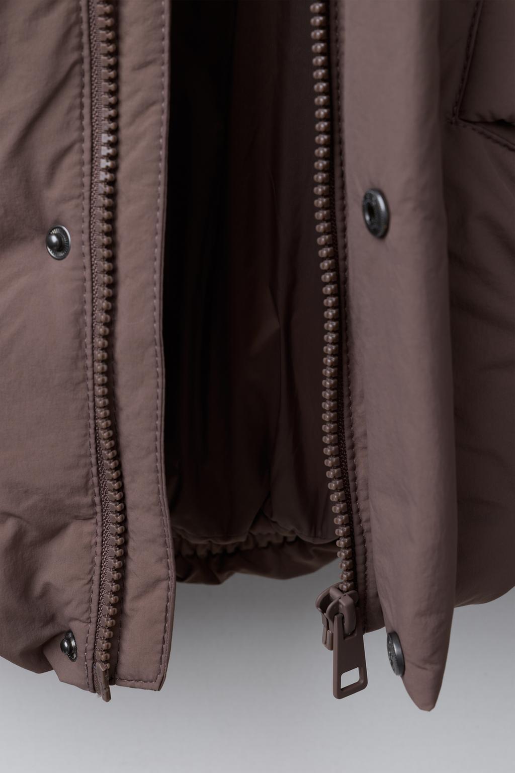 ПУХОВИК С НАПОЛНИТЕЛЕМ ИЗ ПЕРА И ПУХА WATER REPELLENT