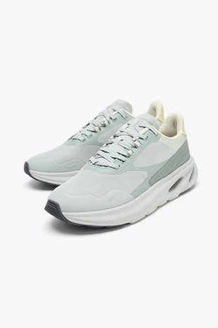 Беговые кроссовки