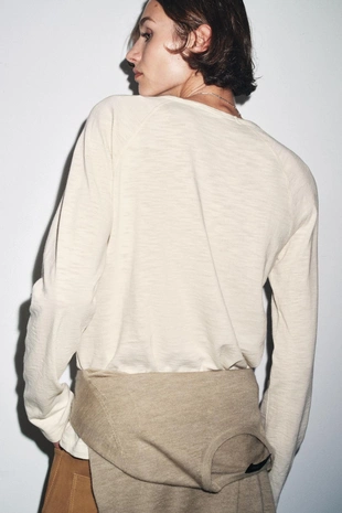 Хлопковая футболка реглан