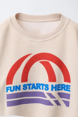 Толстовка с контрастными рукавами и махровыми деталями- Заказать в России