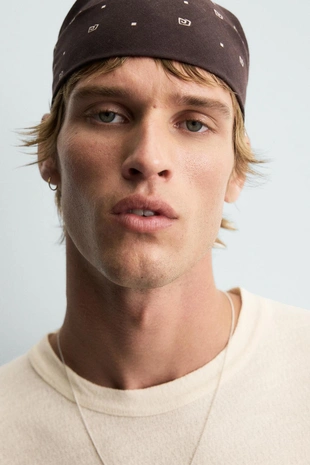 Футболка с принтом и эффектом потертости- Заказать в России