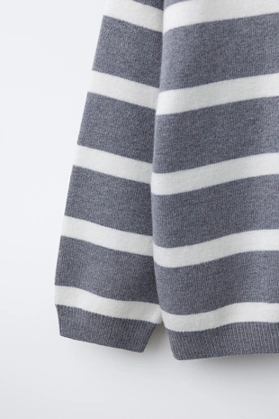 Свитер в полоску с воротником поло- Заказать в России