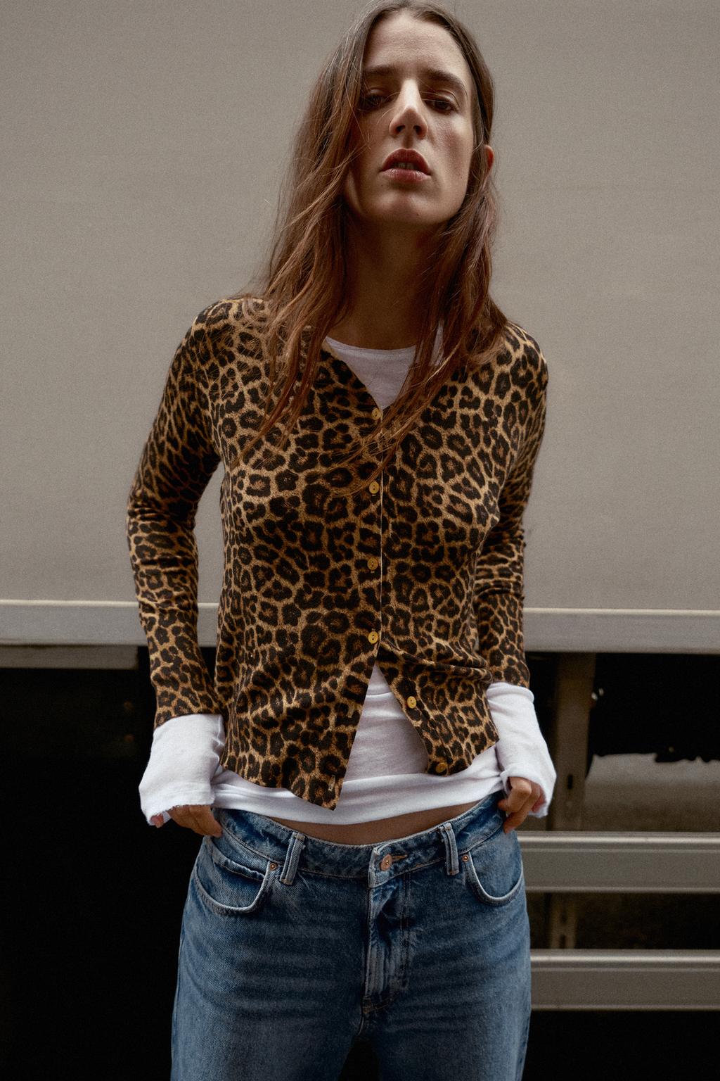 ANIMAL PRINT KNIT CARDIGAN