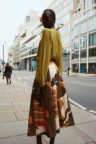 Блуза с воланами- Заказать в России