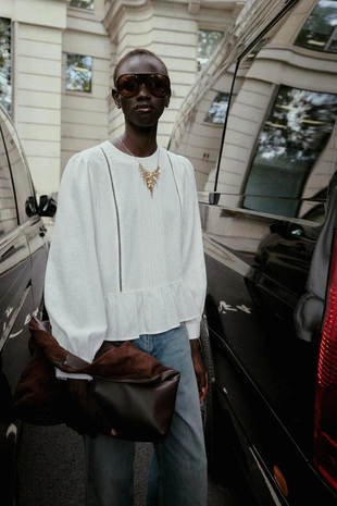 Блуза с кружевом и баской- Заказать в России