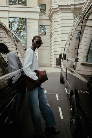 Блуза с кружевом и баской- Заказать в России