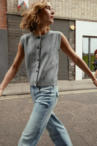 Мягкий трикотажный жилет- Заказать в России