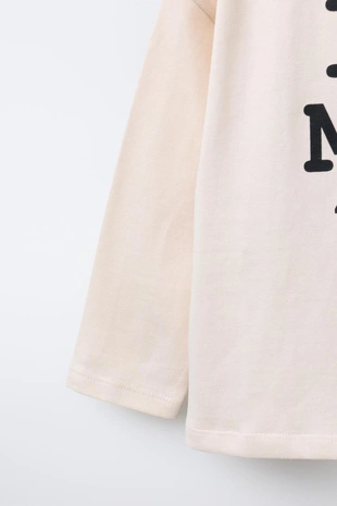 Лонгслив с контрастной надписью- Заказать в России