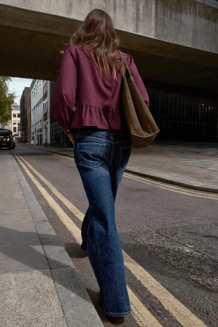 Блуза с кружевом и баской- Заказать в России