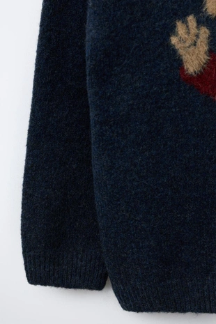 Свитер с узором «медведь на скейте»- Заказать в России