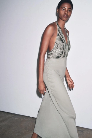 Длинное платье с вышивкой- Заказать в России