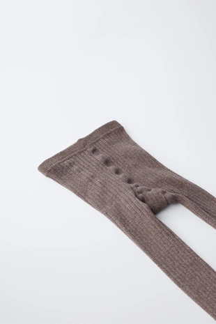 Однотонные колготки в рубчик