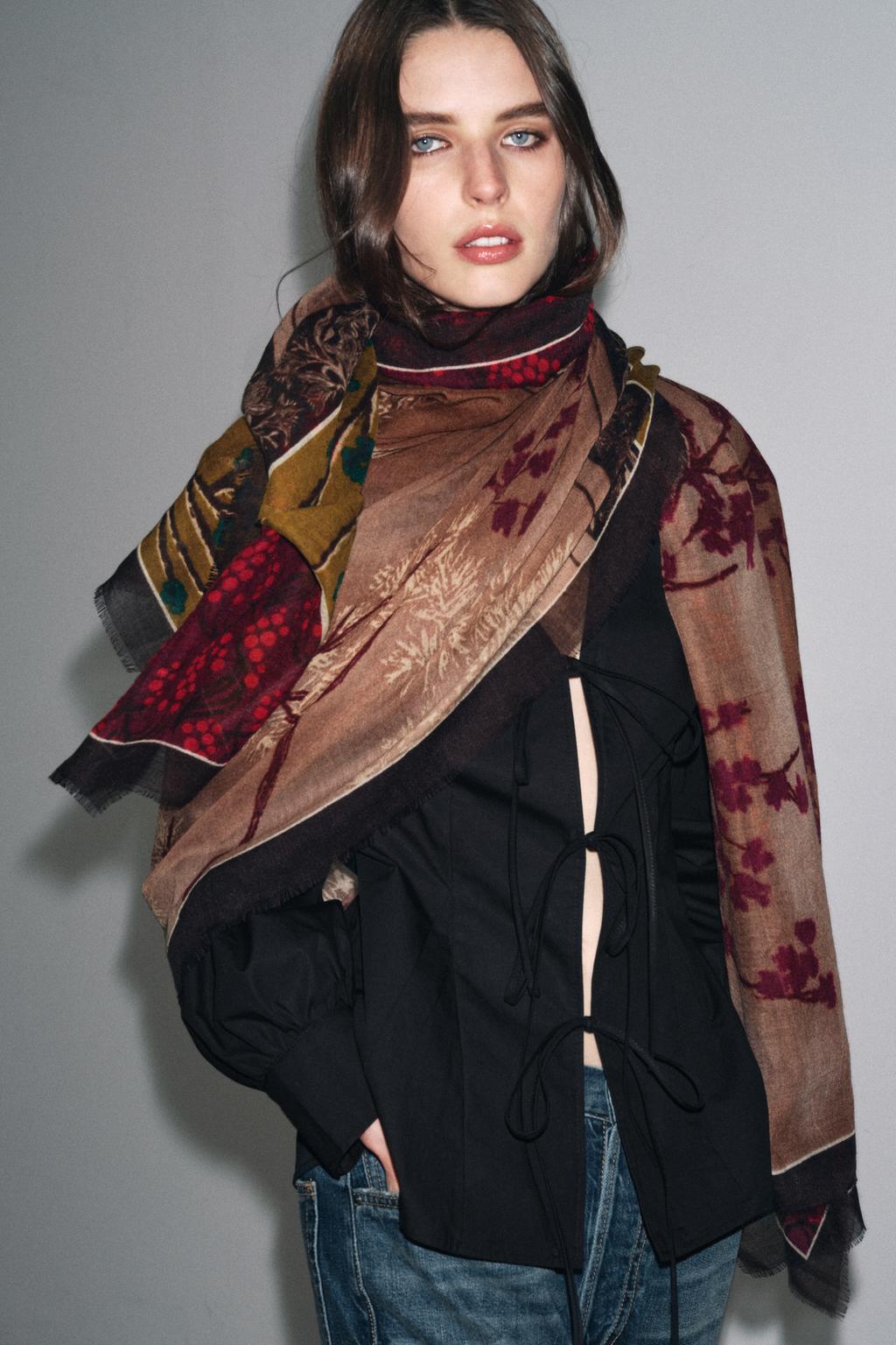 FLORAL PRINT SCARF