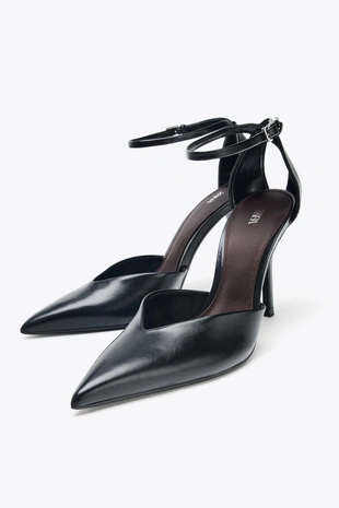 Туфли на каблуке с ремешком- Заказать в России