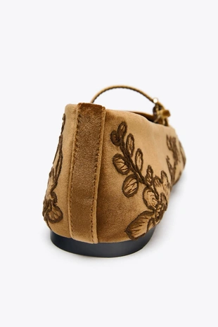 Бархатистые балетки с вышивкой- Заказать в России