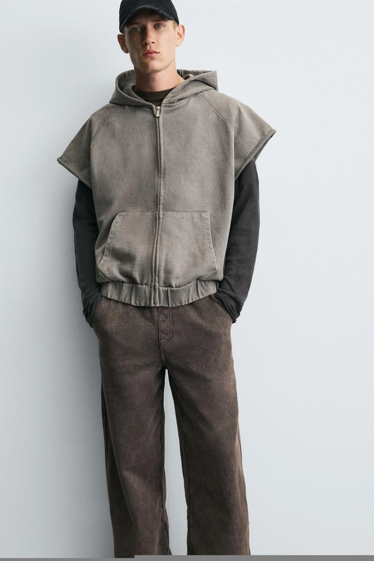 Джоггеры в свободном крое с эффектом потертости