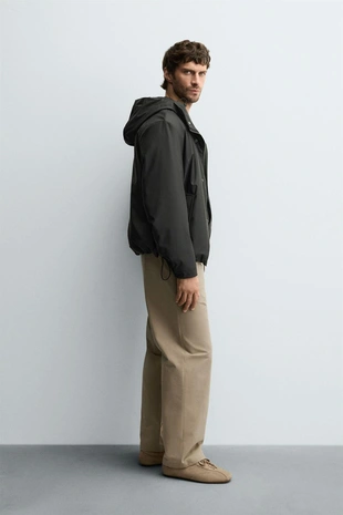 Парка с полиуретановым покрытием и капюшоном- Заказать в России