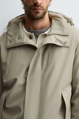 Парка с полиуретановым покрытием и капюшоном- Заказать в России