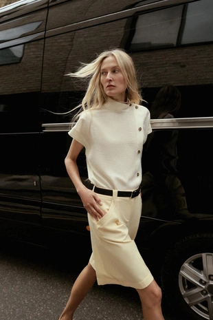 Рубашка с контрастными пуговицами- Заказать в России