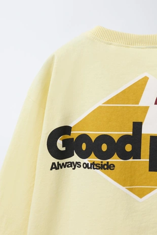 Лонгслив с нашивкой и принтом- Заказать в России