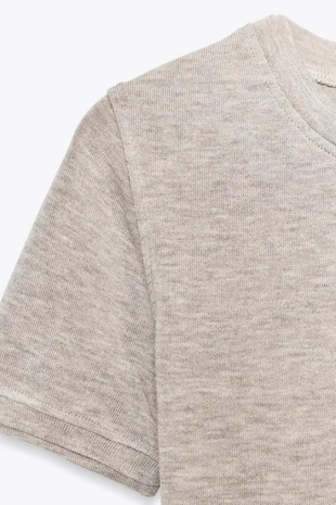 Мягкая футболка с короткими рукавами- Заказать в России