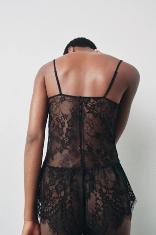 Кружевной комбинезон на бретелях- Заказать в России
