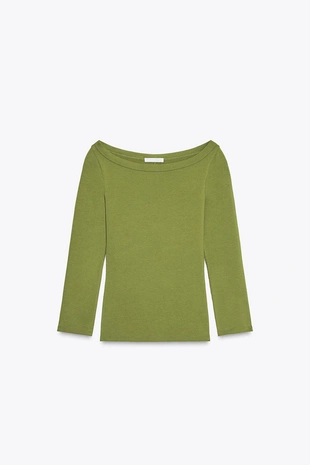 Футболка с вырезом «лодочка»- Заказать в России