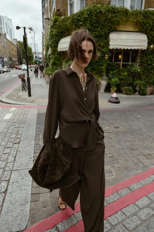 Рубашка из крепа с узлом- Заказать в России