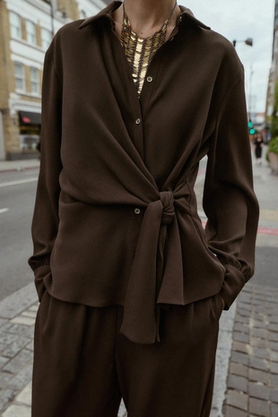 Рубашка из крепа с узлом- Заказать в России