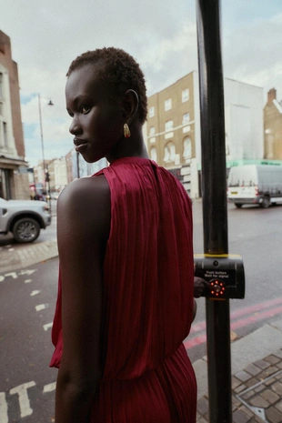 Плиссированное платье миди с эффектом жатой ткани- Заказать в России