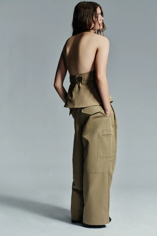 Топ с горловиной халтер и карманами- Заказать в России