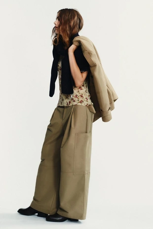 Брюки карго с защипами- Заказать в России