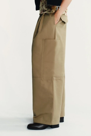 Брюки карго с защипами- Заказать в России