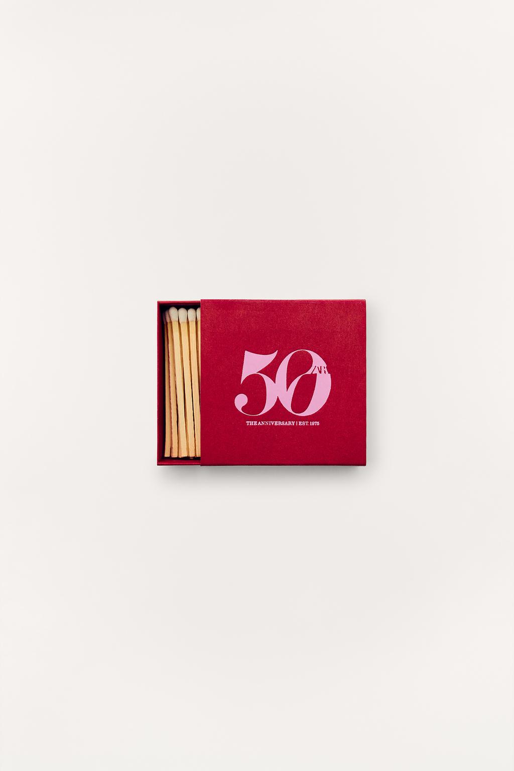 Зажигалка matchbox 50-летие белая с красным наконечником (60 спичек)