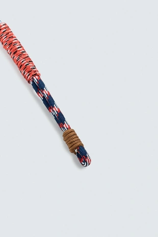 Брелок с контрастными шнурками- Заказать в России